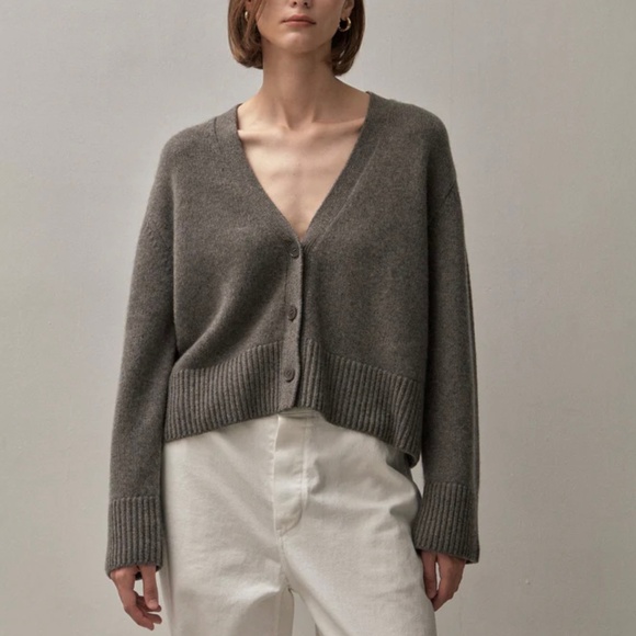 The Curated Classic Cashmere Cardigan in Otter Size S NWT - Picture 1 of 9